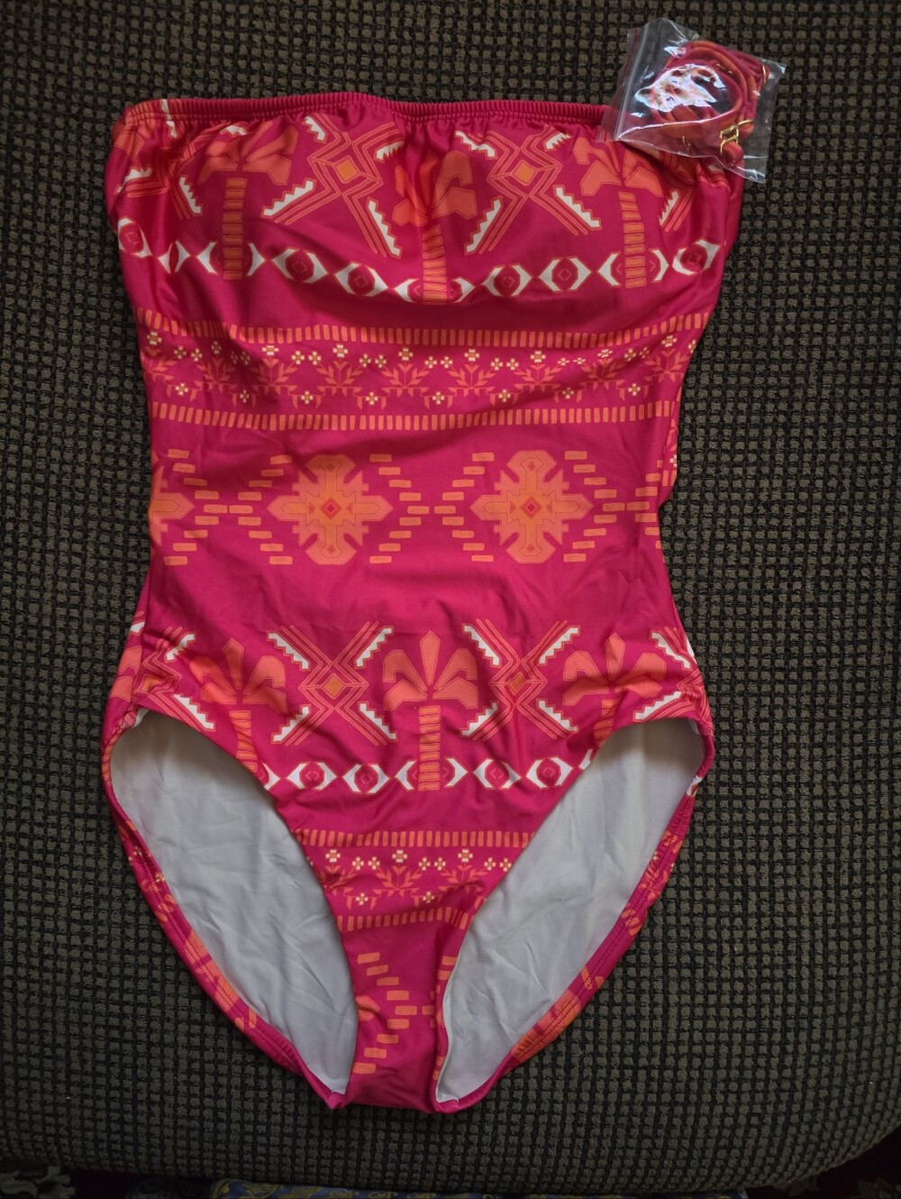 hermoza Onepiece Tribal Gone West Leanor Size 8 swimsuit $158.00